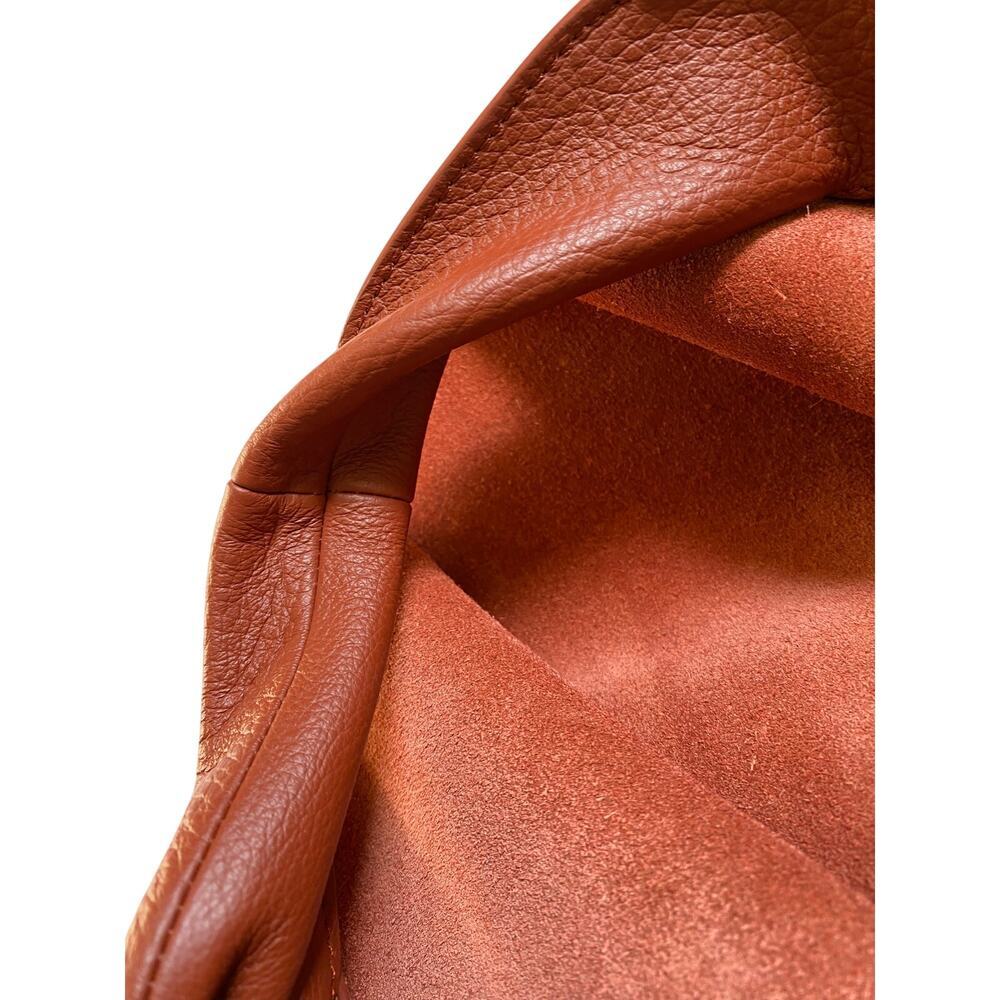 A.P.C. Leather Le Neige Tote Bag in Rhum - Picture 11 of 12